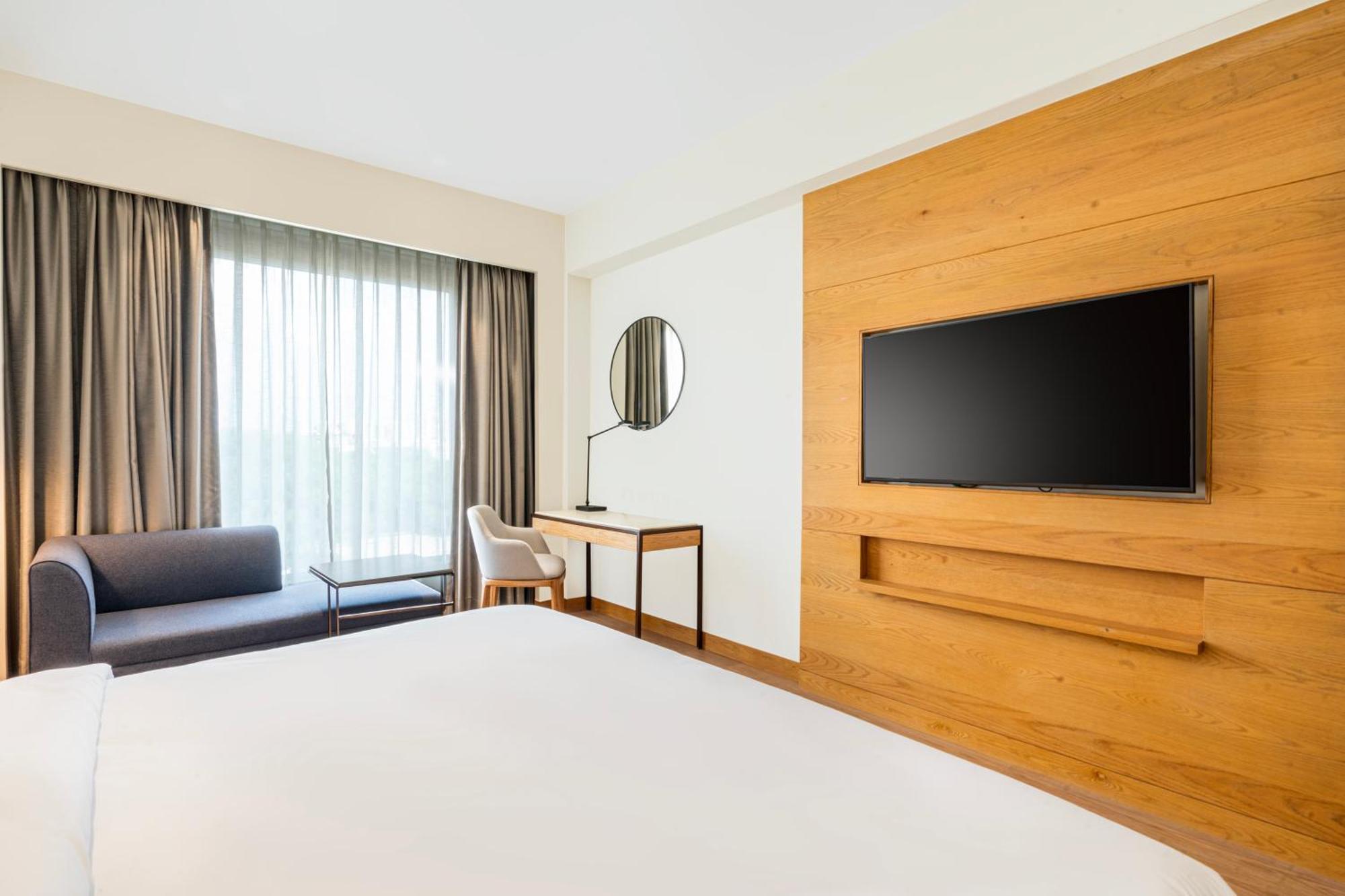Radisson Hotel Vrindavan Luaran gambar