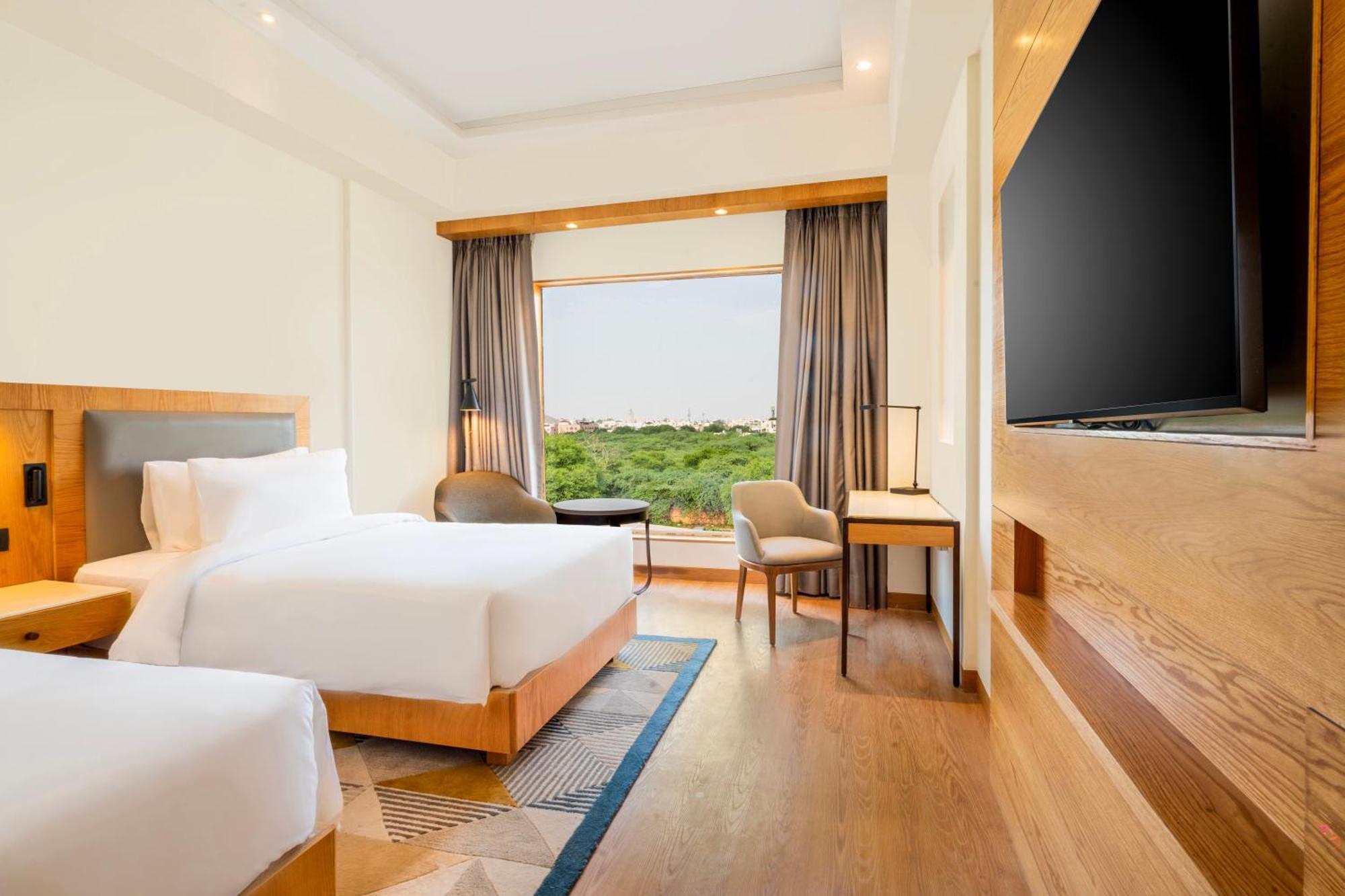 Radisson Hotel Vrindavan Luaran gambar